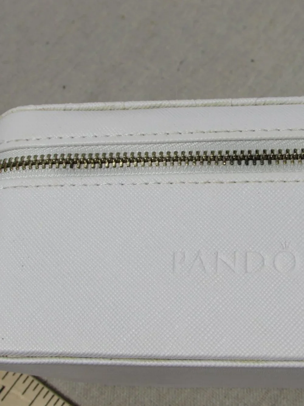 Pandora White Travel Jewelry Box Embossed Floral Gold Zipper Gray Velvet Lining